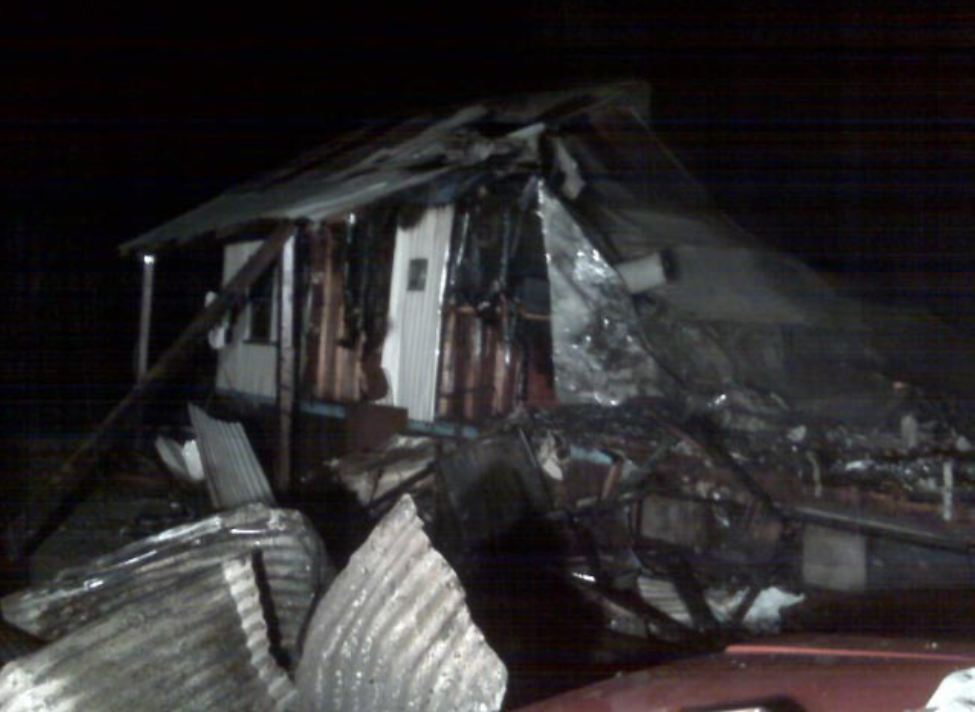 loading Gallery/Action/Mobilehome Fire, Douglas City 18jan10/fullsize/Capture2.JPG... or select a thumbnail